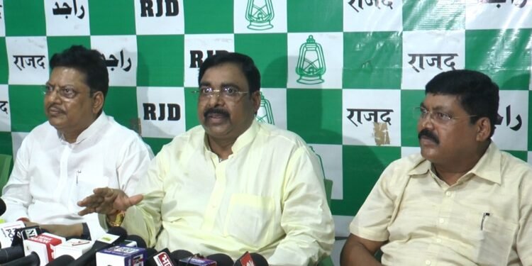 RJD के प्रधान महासचिव संजय प्रसाद यादव बोले- मैं राजनीति छोड़ सकता हूं लेकिन पार्टी कभी नहीं छोड़ सकता