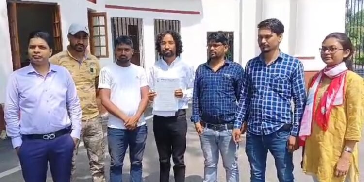 60ः40 नीति: 72 विधायकों का समर्थन वाला लिस्ट लेकर राजभवन पहुंचे छात्रों का डेलिगेशन, देख कर आश्चर्य हुए राज्यपाल