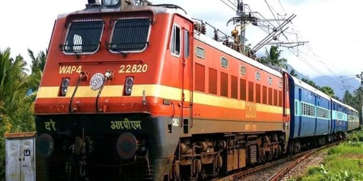 श्रावणी मेला को लेकर रेलवे मजिस्ट्रेट ने चलाया टिकट चेकिंग अभियान, वसूले 10 हजार 400 रुपए जुर्माना