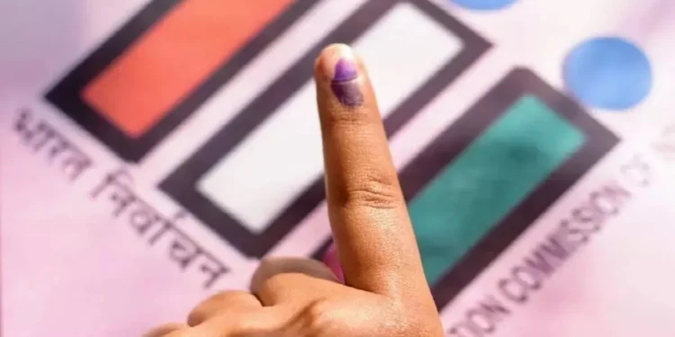 Dumri By-election : आजसू सुप्रीमो सुदेश महतो ने संभाली एनडीए की कमान, हेमंत सोरेन का चूल्हा प्रमुख को लेकर कटाक्ष