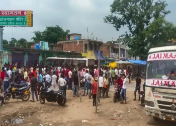 गुमला में शिव मंदिर में फेंका मांस, असामाजिक तत्वों की तलाश में पुलिस