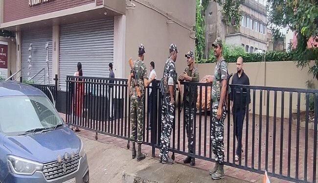 झारखंड में ED की ताबड़तोड़ छापेमारी, जद में आए मंत्री डॉ रामेश्वर उरांव और शराब कारोबारी योगेंद्र तिवारी