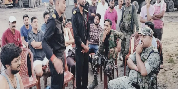 लातेहार में उग्रवादियों ने मचाया खूब उत्पात, लाखों की संपत्ति का किया नुकसान