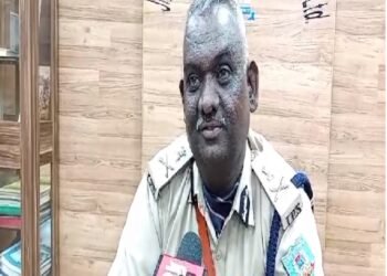 झारखंड पुलिस हाउसिंग कॉरपोरेशन के अध्यक्ष आईपीएस प्रशांत सिंह ने झारखंड पुलिस हाउसिंग कारपोरेशन के मुख्यालय में फहराया तिरंगा