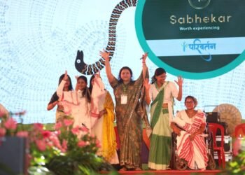 झारखंड जनजातीय महोत्सव 2023 के अवसर पर दूसरे दिन तीन सत्रों में सेमिनार आयोजित विभिन्न राज्यों से आये विशेषज्ञों, वरिष्ठ साहित्यकारों, कथाकारों ने लिया हिस्सा