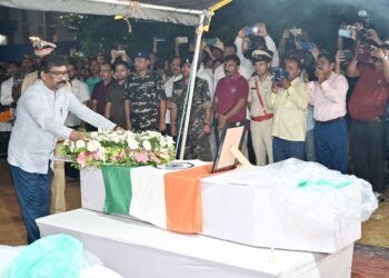 CM हेमंत सोरेन बोले ‘नक्सलियों को मुंहतोड़ जवाब मिलेगा, हम जवानों का मनोबल गिरने नहीं देंगे’