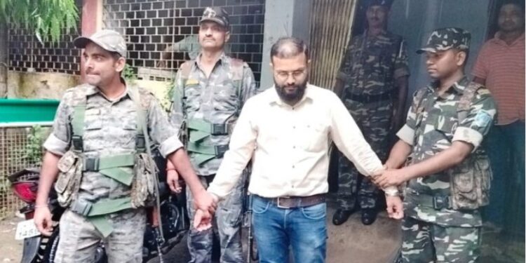 चक्रधरपुर : 1.40 लाख रुपए घूस लेते लेखा लिपिक क्लर्क गिरफ्तार, एसीबी ने रंगे हाथ दबोचा