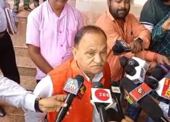 इरफान अंसारी के वीडियो पर सीपी सिंह ने ली चुटकी, कहा- मेरे पास 100 चुनरी है, मैं विधायक को दे दूंगा