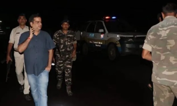 झरिया में अपराधियों ने दी पुलिस को खुली चुनौती, देर रात घर घुसकर सिंह मेशन के समर्थक धनंजय यादव को गोली मारकर हत्या