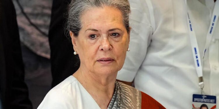कांग्रेस की पूर्व अध्यक्ष और वरिष्ठ नेता सोनिया गांधी की तबीयत बिगड़ी,  सर गंगा राम अस्पताल में भर्ती