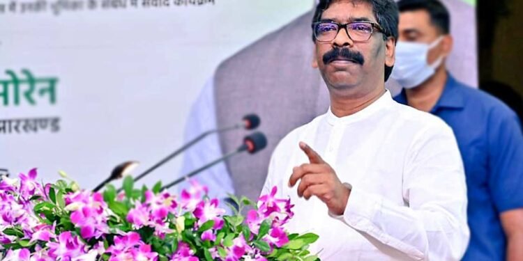 प्रवर्तन निदेशालय ( ईडी) के समन के खिलाफ सुप्रीम कोर्ट पहुंचे मुख्यमंत्री हेमंत सोरेन