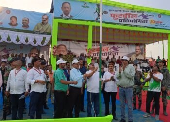 फुटबॉल संघ द्वारा आयोजित झारखंड राज्य अंतर जिला फुटबॉल प्रतियोगिता का माननीय मंत्री, पेयजल एवं स्वच्छता विभाग ने किया उदघाटन