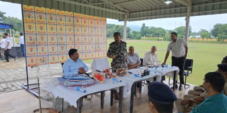 साहिबगंज : पुलिस अधीक्षक,पुलिस पदाधिकारियों व कर्मियों ने सीखा आर्ट ऑफ लिविंग