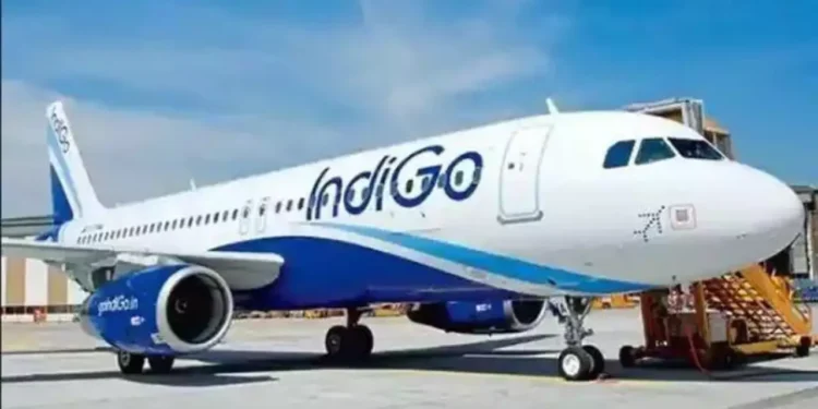 झारखंड के IAS अधिकारी ने उड़ती फ्लाइट में मासूम की बचाई जान