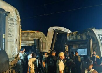 Bihar Train Accident : नॉर्थ ईस्ट एक्सप्रेस दुर्घटनाग्रस्त पर सरकारी आंकड़ा जारी, चार लोगो की मौत 78 लोग घायल