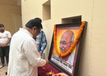 महात्मा गांधी के विचारों को मूर्त रूप देना ही सच्ची श्रद्धांजलि : डॉ तपन कुमार शांडिल्य