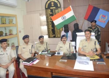धनबाद पुविस को बड़ी सफलता, लूट की योजना बना रहे दो अपराधी चढ़े पुलिस के हत्थे