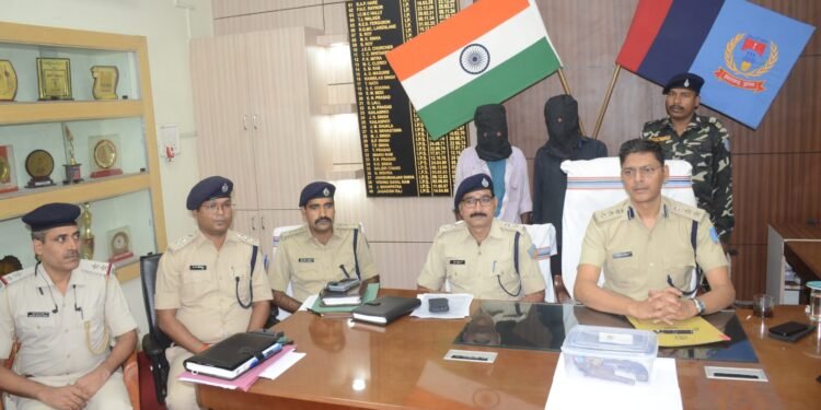 धनबाद पुविस को बड़ी सफलता, लूट की योजना बना रहे दो अपराधी चढ़े पुलिस के हत्थे