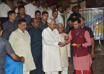 सीएम नीतीश कुमार ने बख्तियारपुर के सीढ़ी घाट पर रिवर फ्रंट डेवलपमेंट’ के तहत कराये जा रहे कार्यों का लिया जायजा, भव्य गंगा आरती में भी हुये शामिल