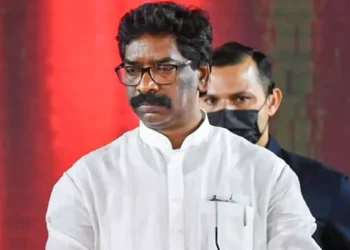 झारखंड आंदोलनकारी चिन्हितीकरण आयोग के अध्यक्ष एवं सदस्यों के साथ मुख्यमंत्री श्री हेमन्त सोरेन ने बैठक की