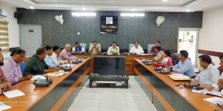 छत्तीसगढ़ राज्य में चुनाव के मद्देनजर आवश्यक तैयारियां को लेकर बैठक