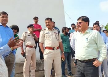 छठ पर्व 2023 के मद्देनजर उपायुक्त एवं पुलिस विभिन्न घाटों का किया निरीक्षण