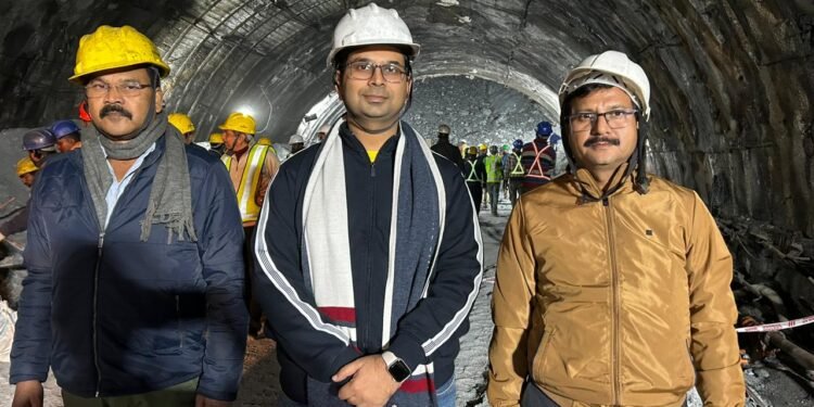 उत्तराखंड आपदा प्रबंधन ने 40 श्रमिकों की सूची कंट्रोल रूम को साझा की,  झारखंड के कुल 15 श्रमिक सूची में शामिल