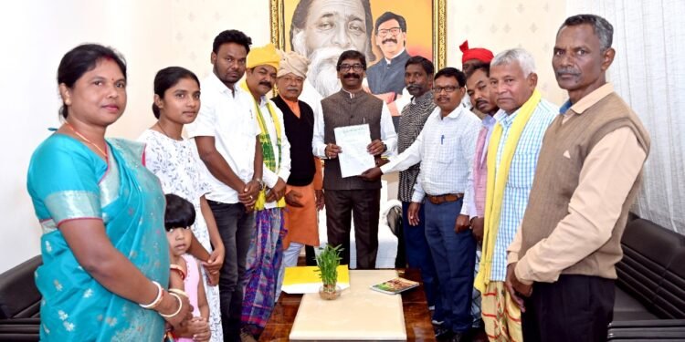 मुख्यमंत्री हेमन्त सोरेन से विश्व बाल दिवस 2023 के अवसर पर यूनिसेफ के बाल पत्रकारों ने किया संवाद