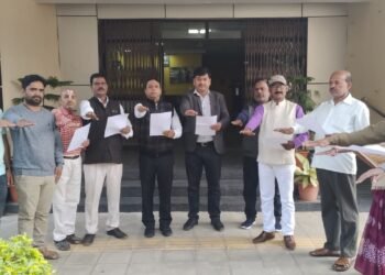 संविधान की रक्षा हेतु अपना सर्वश्रेष्ठ योगदान देने की ली गई सामूहिक शपथ, संविधान की प्रस्तावना का किया गया वाचन