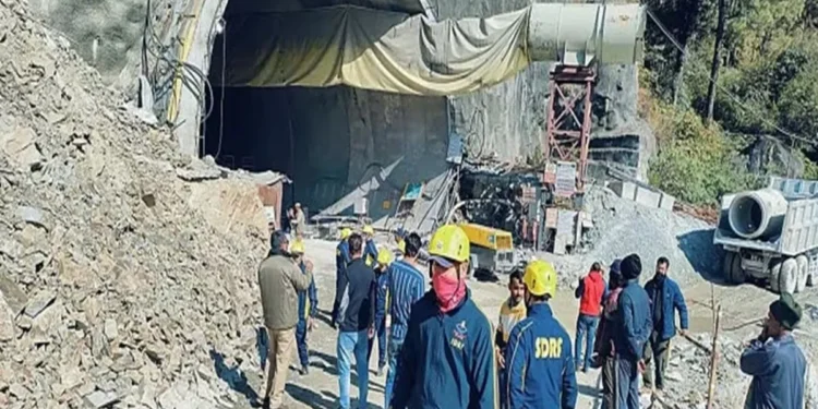 मुख्यमंत्री के आदेश के बाद झारखण्ड के श्रमिकों की मदद हेतु टीम उत्तराखंड रवाना