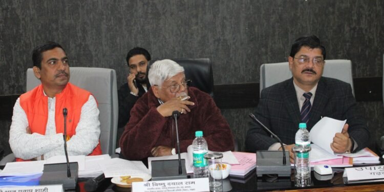 गढ़वा : सांसद, पलामू लोक सभा क्षेत्र की अध्यक्षता में जिला विकास समन्वय और निगरानी समिति (दिशा) की बैठक संपन्न