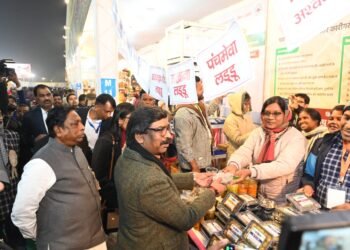 मुख्यमंत्री हेमन्त सोरेन ने मोरहाबादी मैदान ,रांची में “राष्ट्रीय खादी एवं सरस महोत्सव 2023-24” का किया शुभारम्भ,