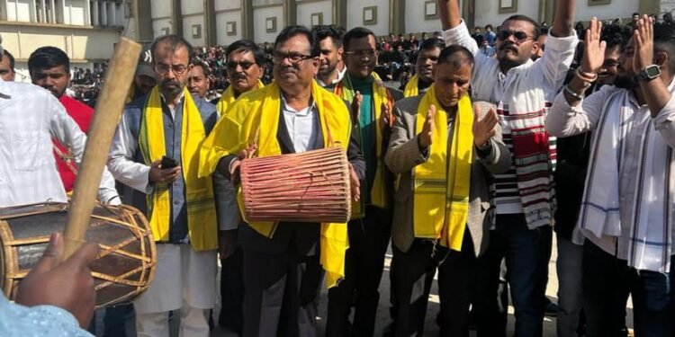 डीएसपीएमयू में टुसू मिलन समारोह, समुदायों को एकजुट करने के साथ झारखंडी परंपराओं का सार प्रदर्शित करता है टुसू पर्व – डॉ तपन कुमार शांडिल्य