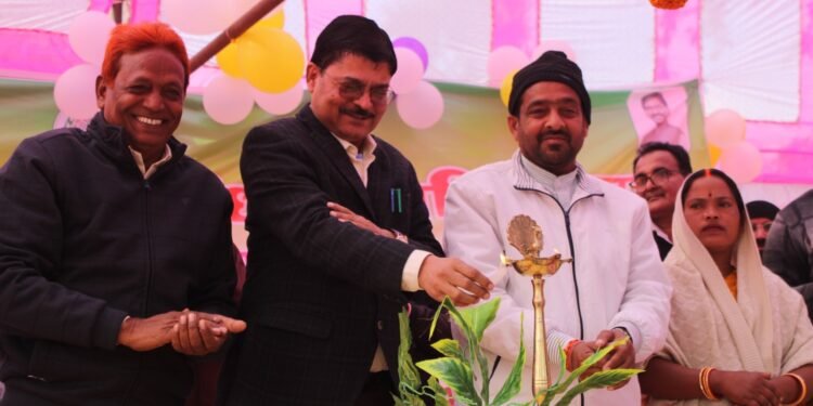 गढ़वा : कृषि प्रौद्योगिकी प्रबंधन अभिकरण (आत्मा) द्वारा रंका प्रखंड कार्यालय परिसर में आयोजित अनुमंडल स्तरीय कृषि मेला सह प्रदर्शनी कार्यक्रम का आयोजन