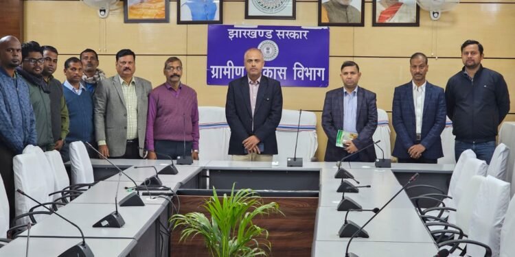 शहीद दिवस के अवसर पर ग्रामीण विकास विभाग सभागार में रखा गया 2 मिनट का मौन, शहीदों को दी गयी श्रद्धाजंलि