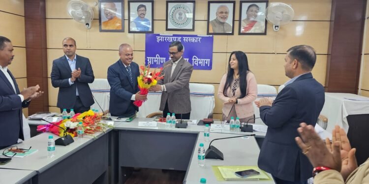 हर स्तर से ग्रामीणों को योजनाओं से जोड़ने के प्रयास होने चाहिए, शैलेश कुमार सिंह सचिव, ग्रामीण विकास मंत्रालय, भारत सरकार