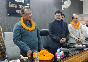 गढ़वा : निवर्तमान अपर समाहर्ता एवं निदेशक डीआरडीए को दी गई विदाई, 26वें अपर समाहर्ता के रूप में मतियस विजय टोप्पो का स्वागत