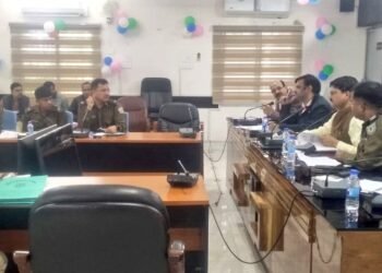 गढ़वा : लोकसभा आम निर्वाचन, 2024 की तैयारी के संदर्भ में अनुमण्डलवार समीक्षा बैठक का आयोजन