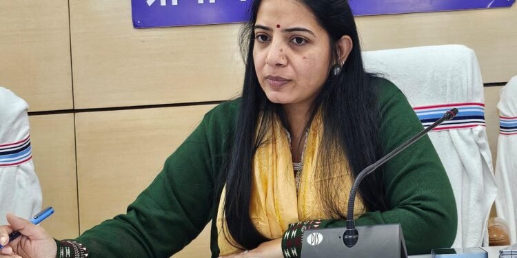 मनरेगा आयुक्त ने की मनरेगा अंतर्गत विभिन्न योजनाओं की समीक्षा, योजनाओं में अपेक्षित प्रगति लाने का दिया निर्देश