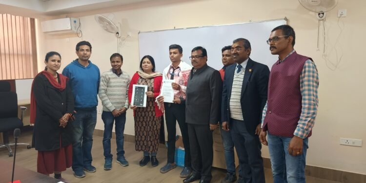 नासा ने डीएसपीएमयू के विद्यार्थी को पुनः हॉल ऑफ फेम से सम्मानित किया