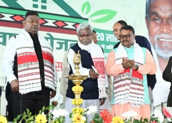 मुख्यमंत्री श्री चम्पाई सोरेन हजारीबाग में अबुआ आवास योजना कार्यक्रम में  हुए  शामिल,  हजारीबाग, रामगढ़, चतरा और कोडरमा के  28 हज़ार 295 लाभुकों को सौंपा स्वीकृति पत्र