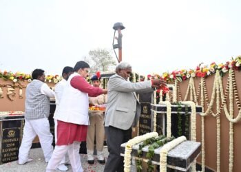 गढ़वा : पांच महत्वपूर्ण योजनाओं का उद्घाटन एवं महापुरुषों के प्रतिमाओं का अनावरण