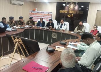 बरेली : अध्यक्ष राज्य बाल अधिकार संरक्षण आयोग ने मण्डलीय व जनपदीय अधिकारियों के साथ की समीक्षा बैठक,मण्डल को बनाएं बाल श्रम मुक्त-देवेन्द्र शर्मा