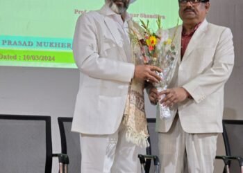 डीएसपीएमयू में dr श्यामा प्रसाद मुखर्जी व्याख्यानमाला की शुरुआत, भारत पूरे विश्व को कुटुंब माननेवाला एकमात्र देश। Dr एडीएन बाजपेई