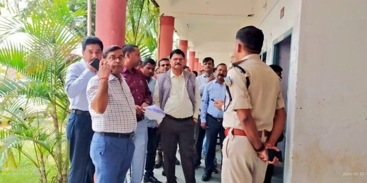 लोकसभा आम चुनाव 2024 के मद्देनजर जिला निर्वाचन पदाधिकारी-सह-उपायुक्त एवं पुलिस अधीक्षक ने संयुक्त रूप से डिस्पैच सेंटर का किया औचक निरीक्षण