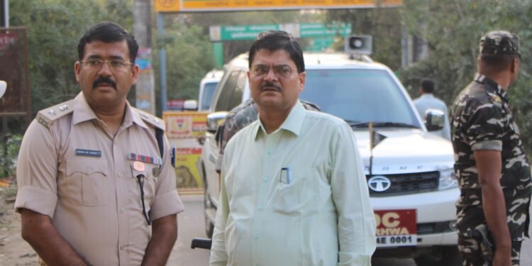 गढ़वा : जिला निर्वाचन पदाधिकारी-सह-उपायुक्त ने लोकसभा आम निर्वाचन 2024 को लेकर सीमावर्ती राज्यों एवं जिलों में बने चेक पोस्ट का औचक निरीक्षण किया