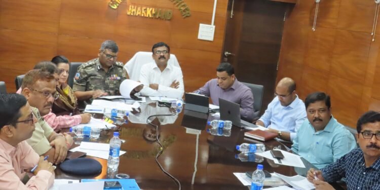 अवैध शराब एवं मादक पदार्थों की रोकथाम से संबंधित विषयों पर मुख्य निर्वाचन पदाधिकारी ने वीडियो कॉन्फ्रेंसिंग के माध्यम से की समीक्षा