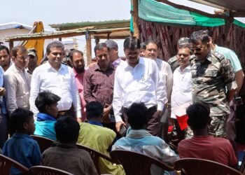 जिला निर्वाचन पदाधिकारी एवं पुलिस अधीक्षक ने क्षेत्र के लोगों से भयमुक्त माहौल में नैतिक रूप से मतदान करने का किया अपील