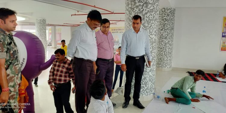 लोकसभा आम चुनाव 2024 के सफल संचालन एवं मतदाता प्रतिशत बढ़ाने हेतु जिला स्तर पर कई गतिविधियों का आयोजन किया जा रहा है