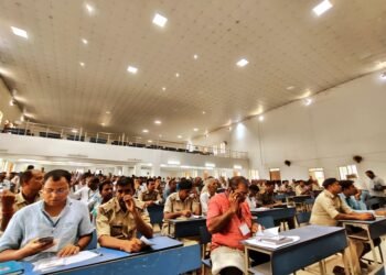 गढ़वा : जिला निर्वाचन पदाधिकारी सह उपायुक्त शेखर जमुआर के आदेश पर गढ़वा जिले के संपूर्ण क्षेत्र में शुष्क दिवस घोषित